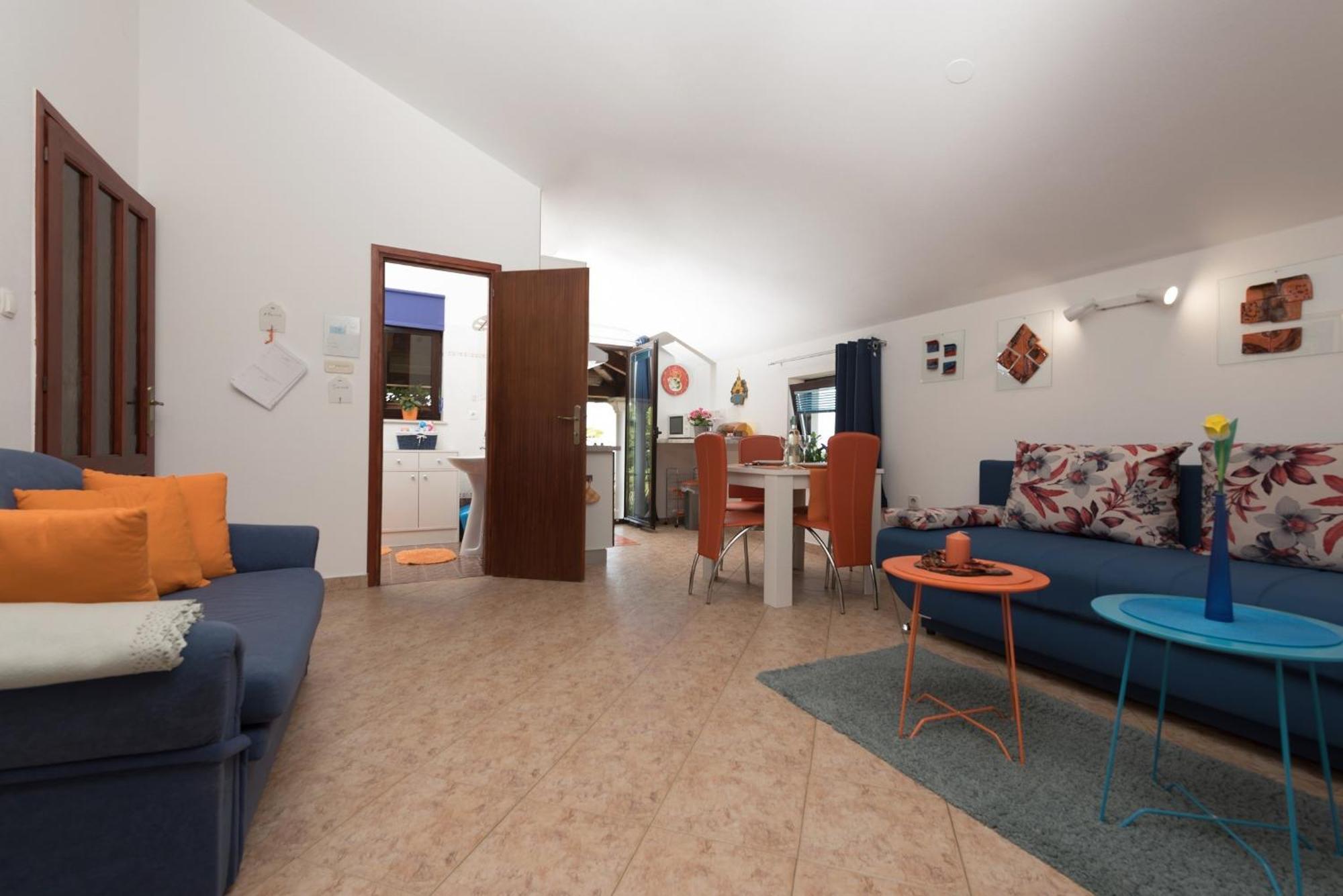 Apartments Villa Zara Ловран Екстериор снимка